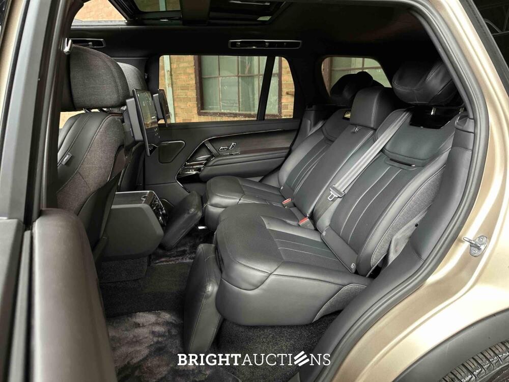 Land Rover Range Rover P530 LWB SV 4.4 V8 530pk 2023 (Fabrieksgarantie)