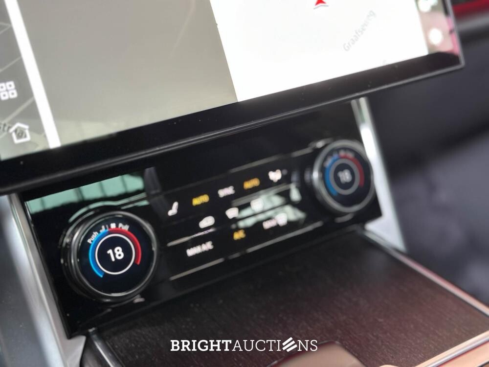 Land Rover Range Rover P530 LWB SV 4.4 V8 530pk 2023 (Fabrieksgarantie)