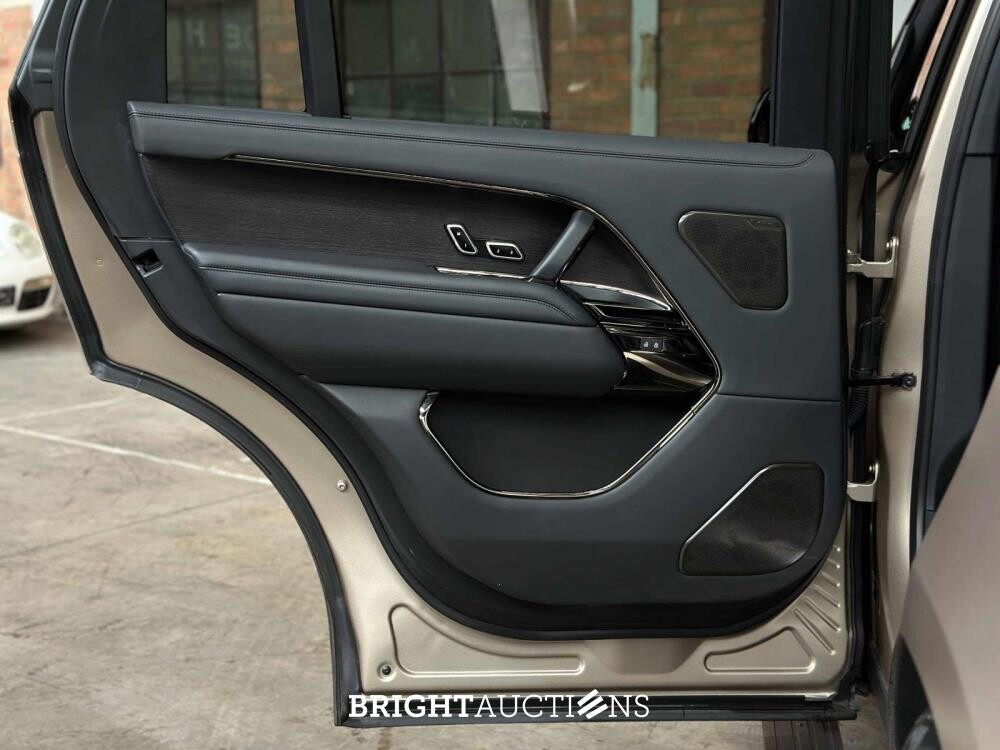 Land Rover Range Rover P530 LWB SV 4.4 V8 530pk 2023 (Fabrieksgarantie)