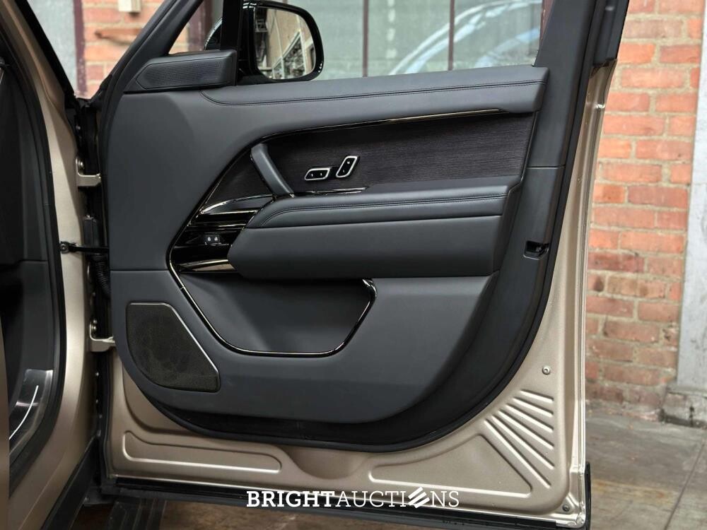 Land Rover Range Rover P530 LWB SV 4.4 V8 530pk 2023 (Fabrieksgarantie)