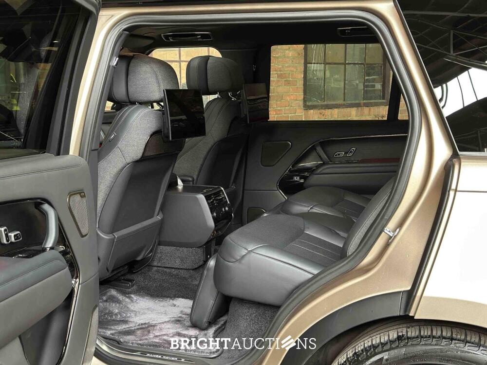 Land Rover Range Rover P530 LWB SV 4.4 V8 530pk 2023 (Fabrieksgarantie)