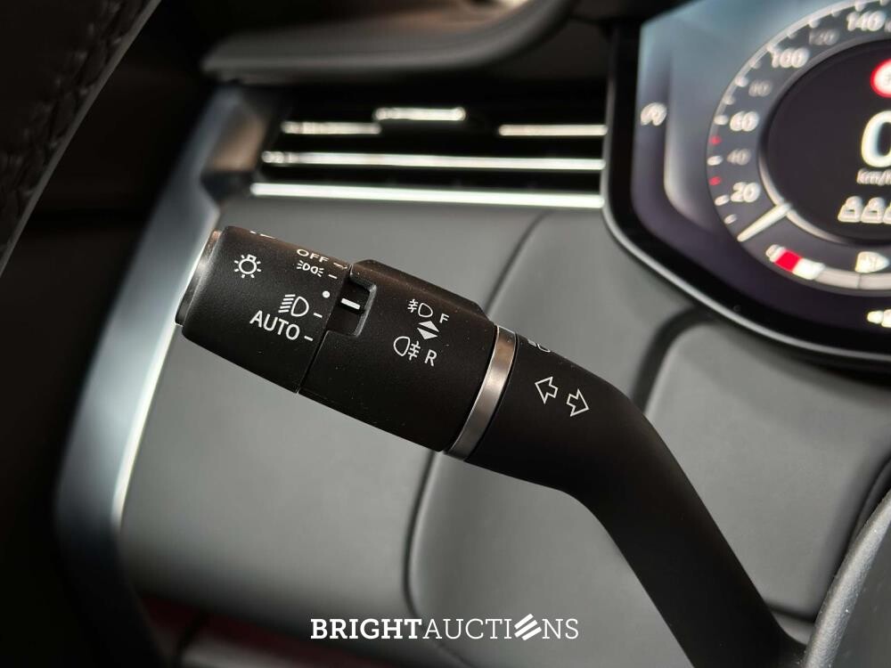 Land Rover Range Rover P530 LWB SV 4.4 V8 530pk 2023 (Fabrieksgarantie)