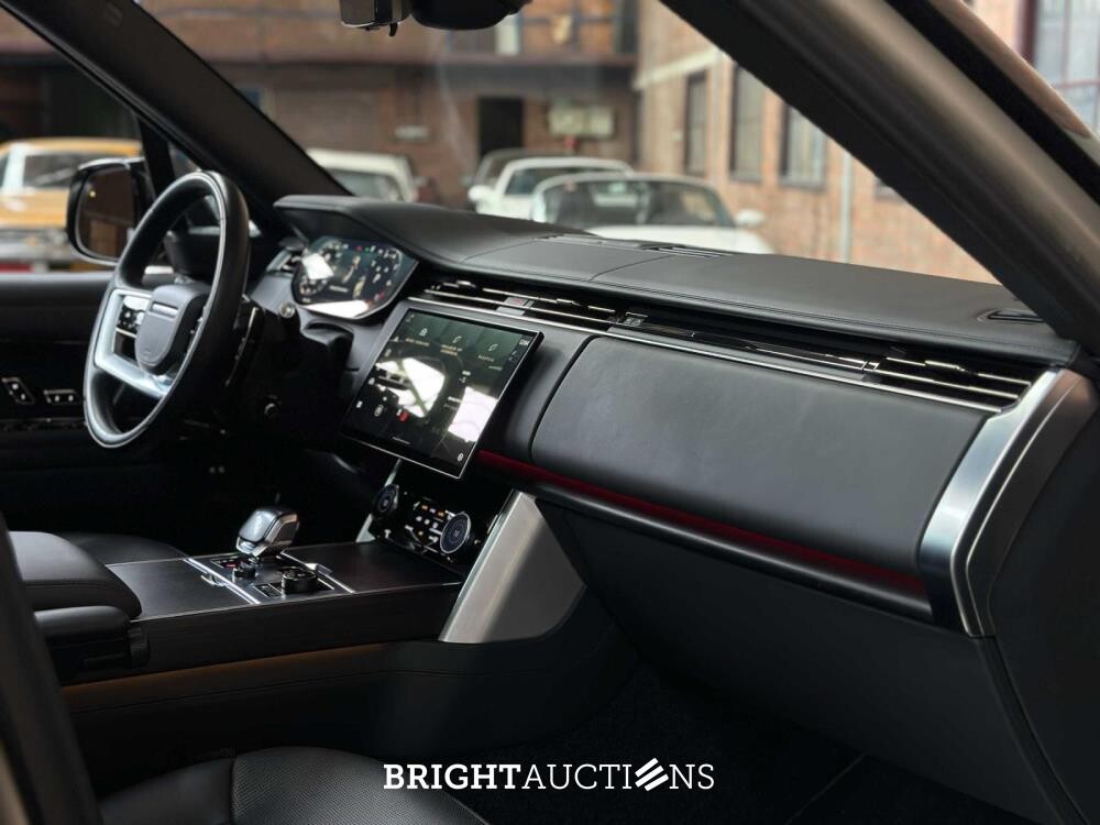 Land Rover Range Rover P530 LWB SV 4.4 V8 530pk 2023 (Fabrieksgarantie)