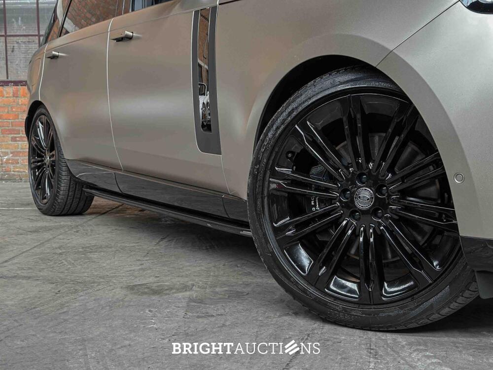 Land Rover Range Rover P530 LWB SV 4.4 V8 530pk 2023 (Fabrieksgarantie)