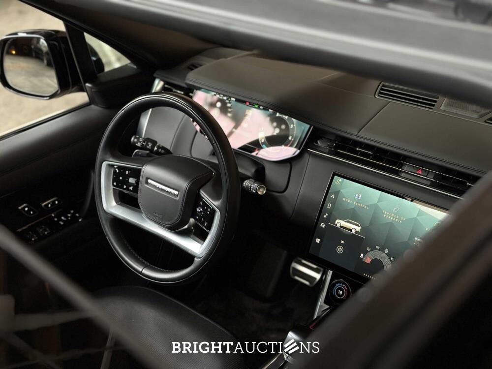 Land Rover Range Rover P530 LWB SV 4.4 V8 530pk 2023 (Fabrieksgarantie)