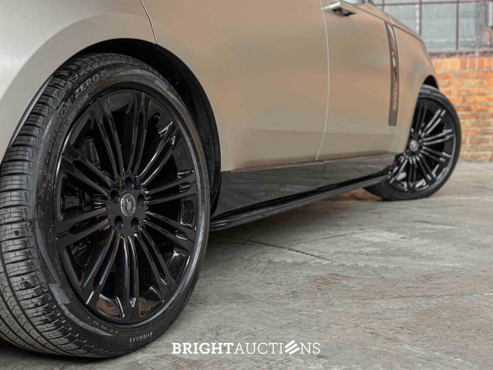 Land Rover Range Rover P530 LWB SV 4.4 V8 530pk 2023 (Fabrieksgarantie)