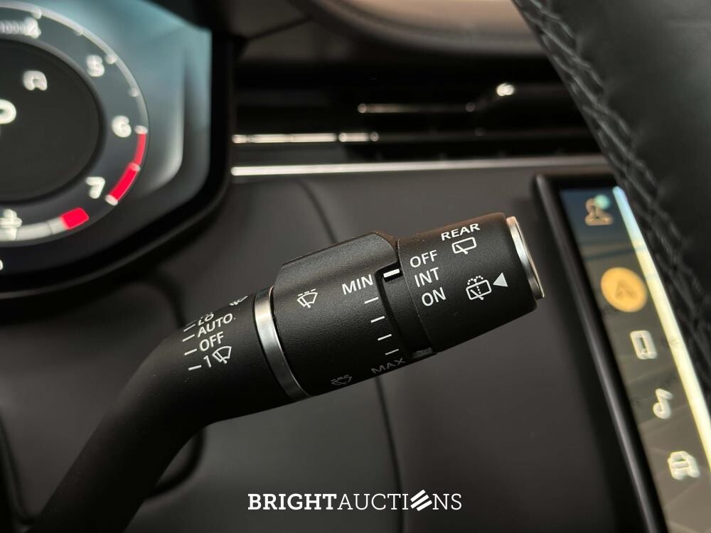 Land Rover Range Rover P530 LWB SV 4.4 V8 530pk 2023 (Fabrieksgarantie)