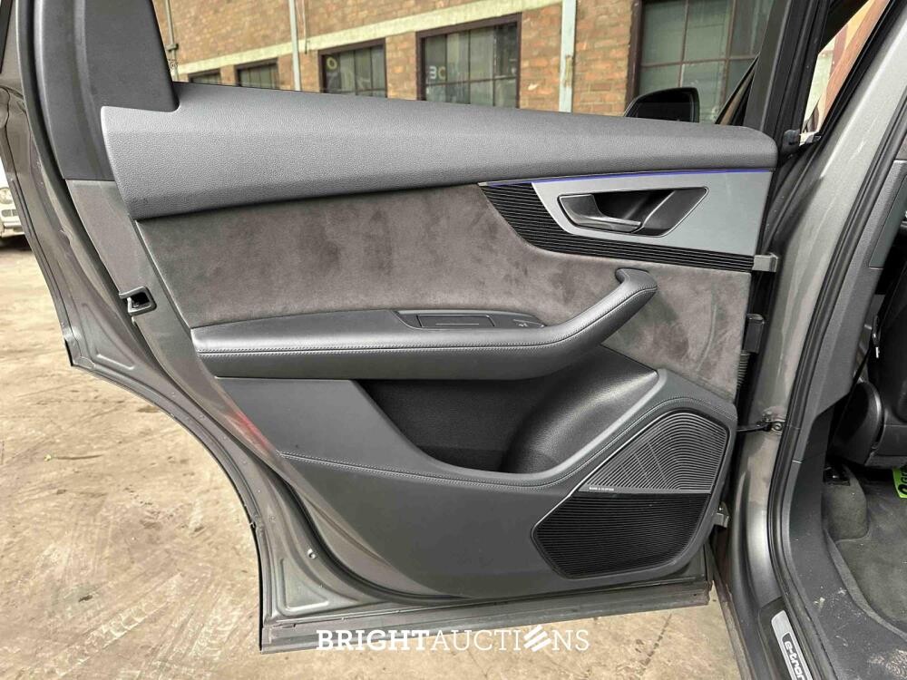 Audi Q7 3.0 TDI V6 e-tron Quattro Sport 373pk 2016 Plug-In Hybrid, SN-707-D