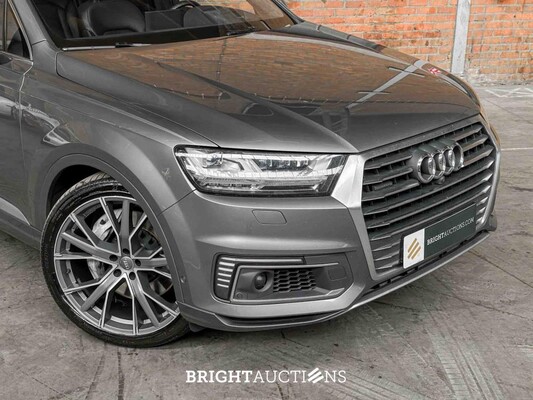 Audi Q7 3.0 TDI V6 e-tron Quattro Sport 373hp 2016 Plug-In Hybrid, SN-707-D