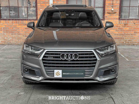 Audi Q7 3.0 TDI V6 e-tron Quattro Sport 373hp 2016 Plug-In Hybrid, SN-707-D