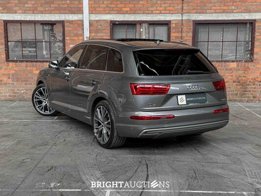 Audi Q7 3.0 TDI V6 e-tron Quattro Sport 373hp 2016 Plug-In Hybrid, SN-707-D