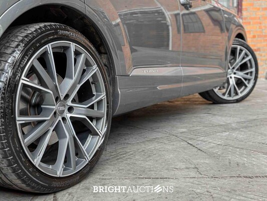 Audi Q7 3.0 TDI V6 e-tron Quattro Sport 373hp 2016 Plug-In Hybrid, SN-707-D