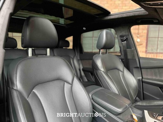 Audi Q7 3.0 TDI V6 e-tron Quattro Sport 373hp 2016 Plug-In Hybrid, SN-707-D