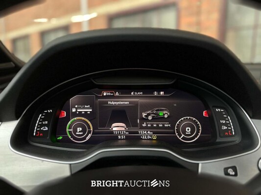 Audi Q7 3.0 TDI V6 e-tron Quattro Sport 373hp 2016 Plug-In Hybrid, SN-707-D