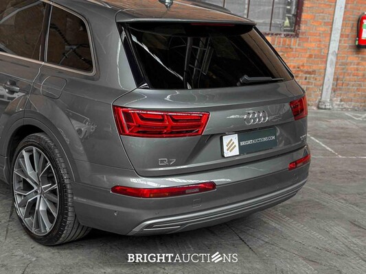 Audi Q7 3.0 TDI V6 e-tron Quattro Sport 373hp 2016 Plug-In Hybrid, SN-707-D