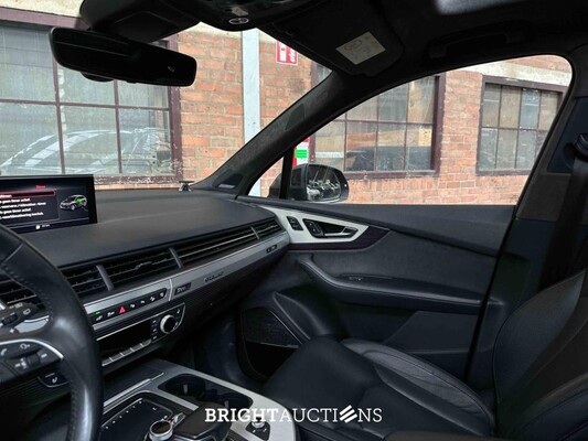 Audi Q7 3.0 TDI V6 e-tron Quattro Sport 373hp 2016 Plug-In Hybrid, SN-707-D