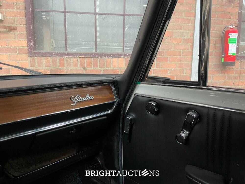 Alfa Romeo Giulia Nuova Super 1600 1.6 1979 (Origineel-NL + 3e eigenaar), HZ-05-BV
