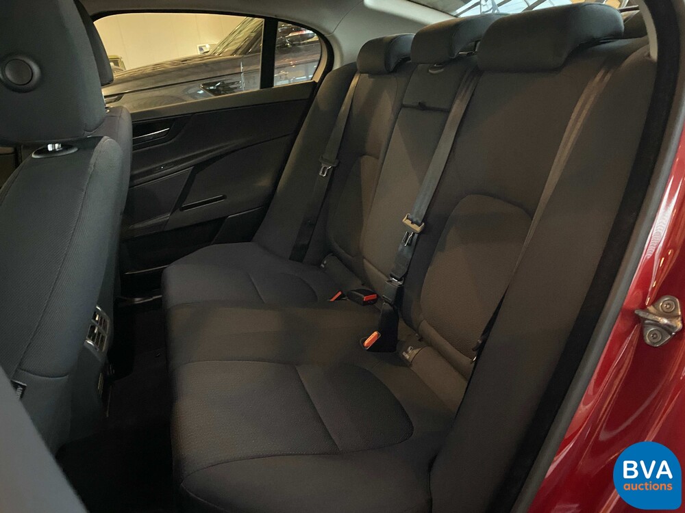 Jaguar XE 2.0D Prestige 163hp 2015 -Org. NL-, HS-269-F.