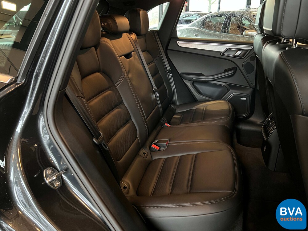 Porsche Macan 3.6 Turbo 400PS 2017 -Org NL-, NB-938-F.