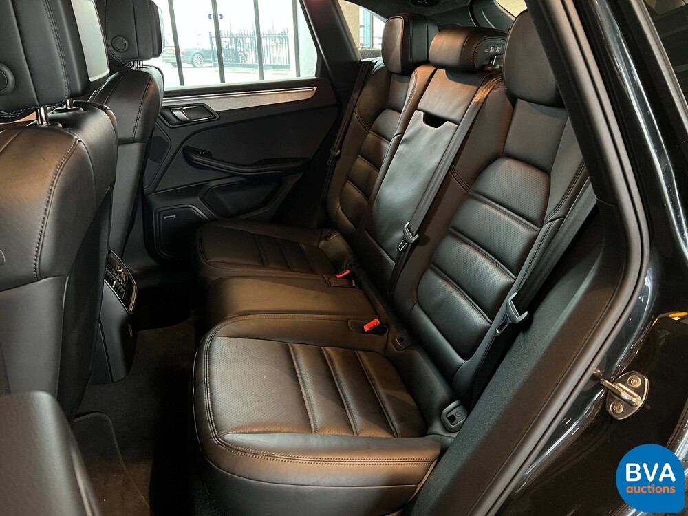 Porsche Macan 3.6 Turbo 400PS 2017 -Org NL-, NB-938-F.