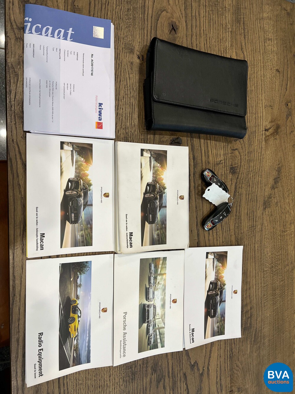 Porsche Macan 3.6 Turbo 400PS 2017 -Org NL-, NB-938-F.