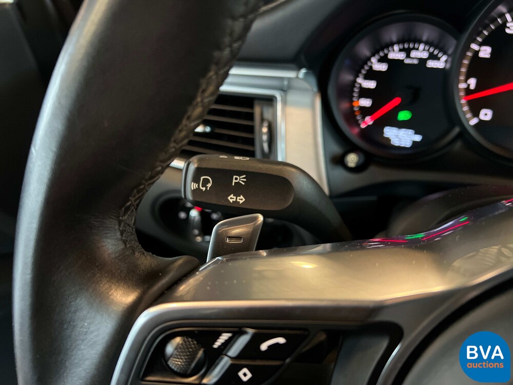 Porsche Macan 3.6 Turbo 400PS 2017 -Org NL-, NB-938-F.