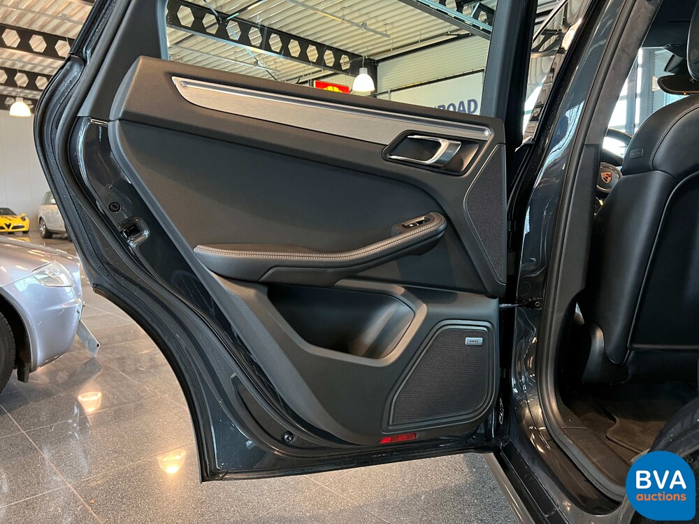 Porsche Macan 3.6 Turbo 400PS 2017 -Org NL-, NB-938-F.