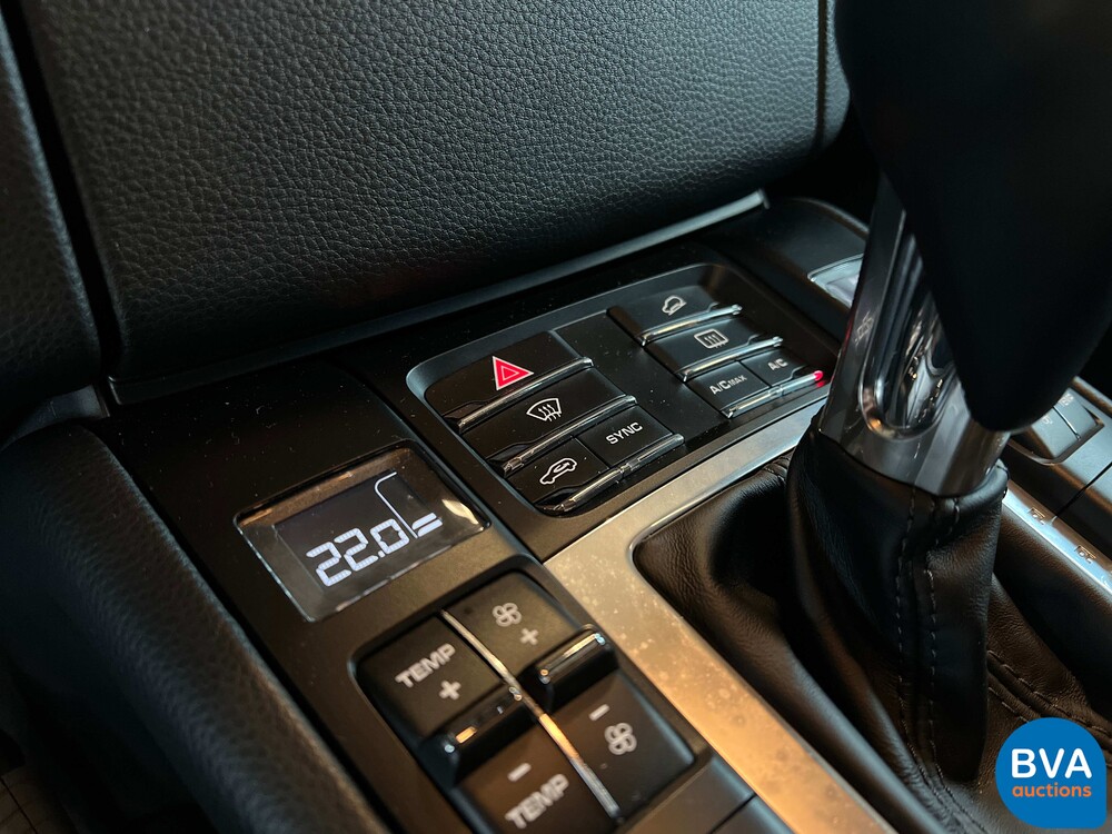 Porsche Macan 3.6 Turbo 400PS 2017 -Org NL-, NB-938-F.