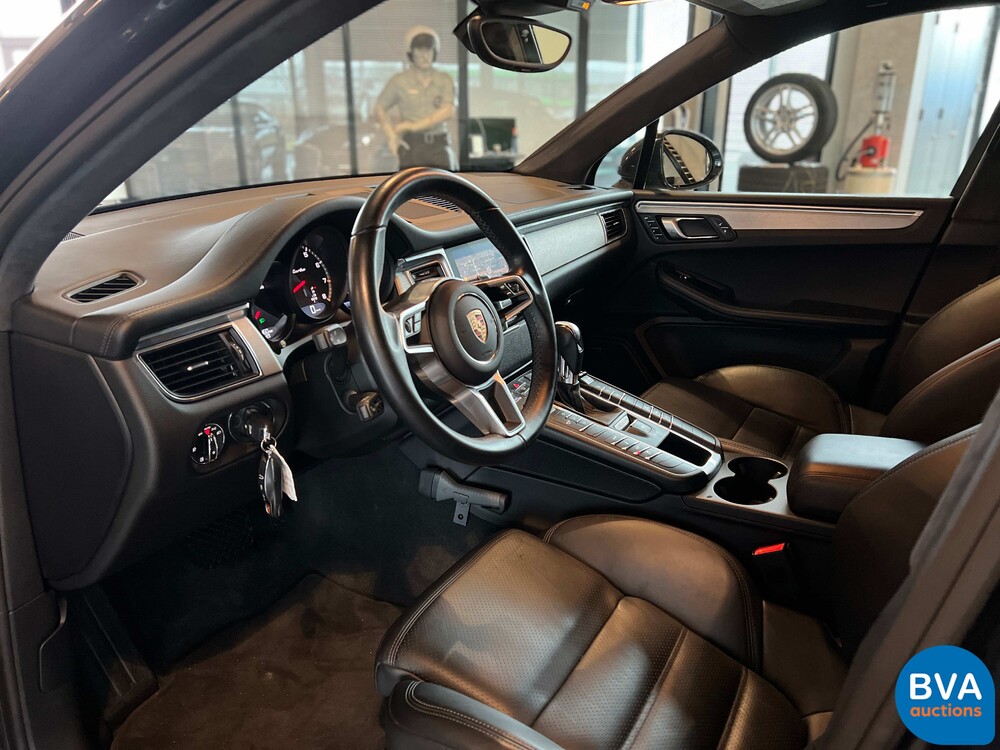 Porsche Macan 3.6 Turbo 400PS 2017 -Org NL-, NB-938-F.