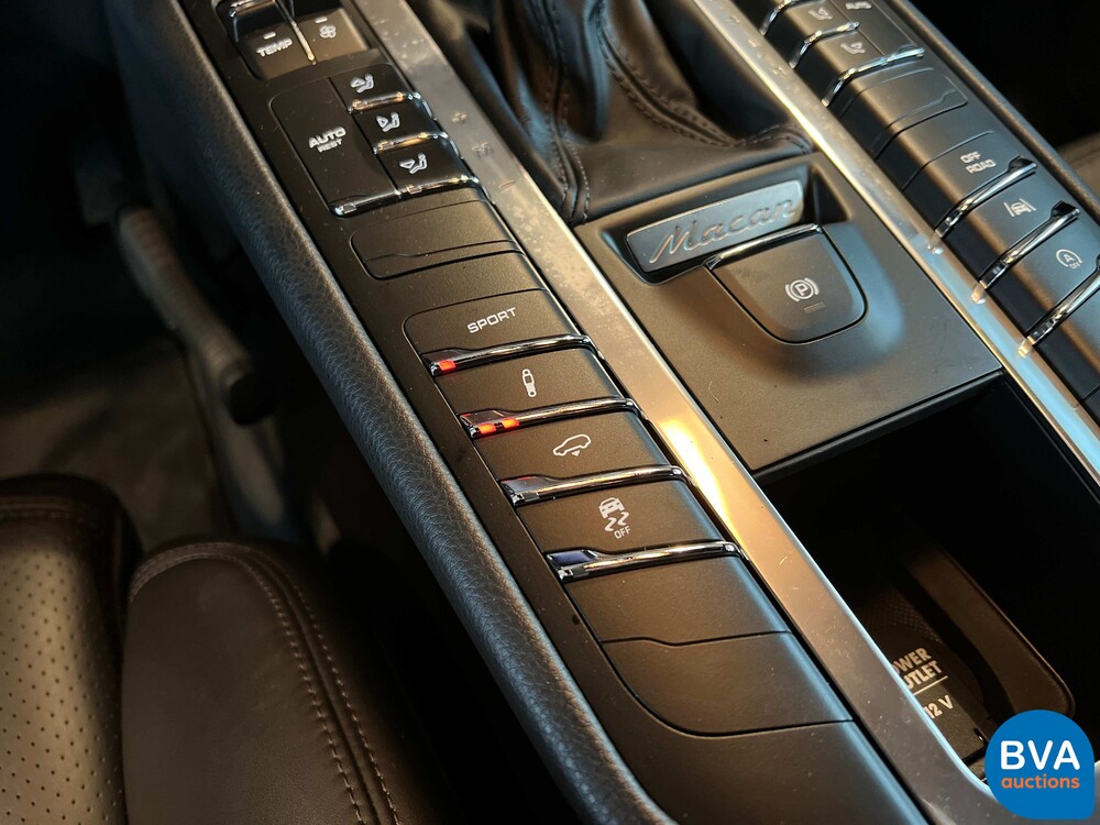 Porsche Macan 3.6 Turbo 400PS 2017 -Org NL-, NB-938-F.
