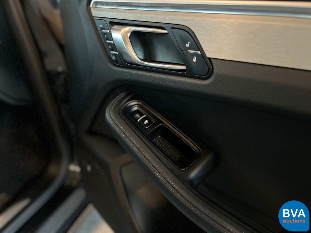 Porsche Macan 3.6 Turbo 400PS 2017 -Org NL-, NB-938-F.