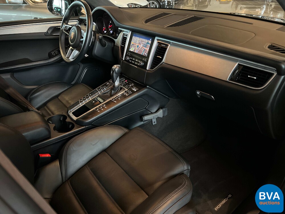 Porsche Macan 3.6 Turbo 400PS 2017 -Org NL-, NB-938-F.