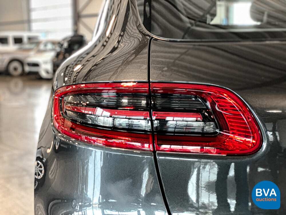 Porsche Macan 3.6 Turbo 400PS 2017 -Org NL-, NB-938-F.