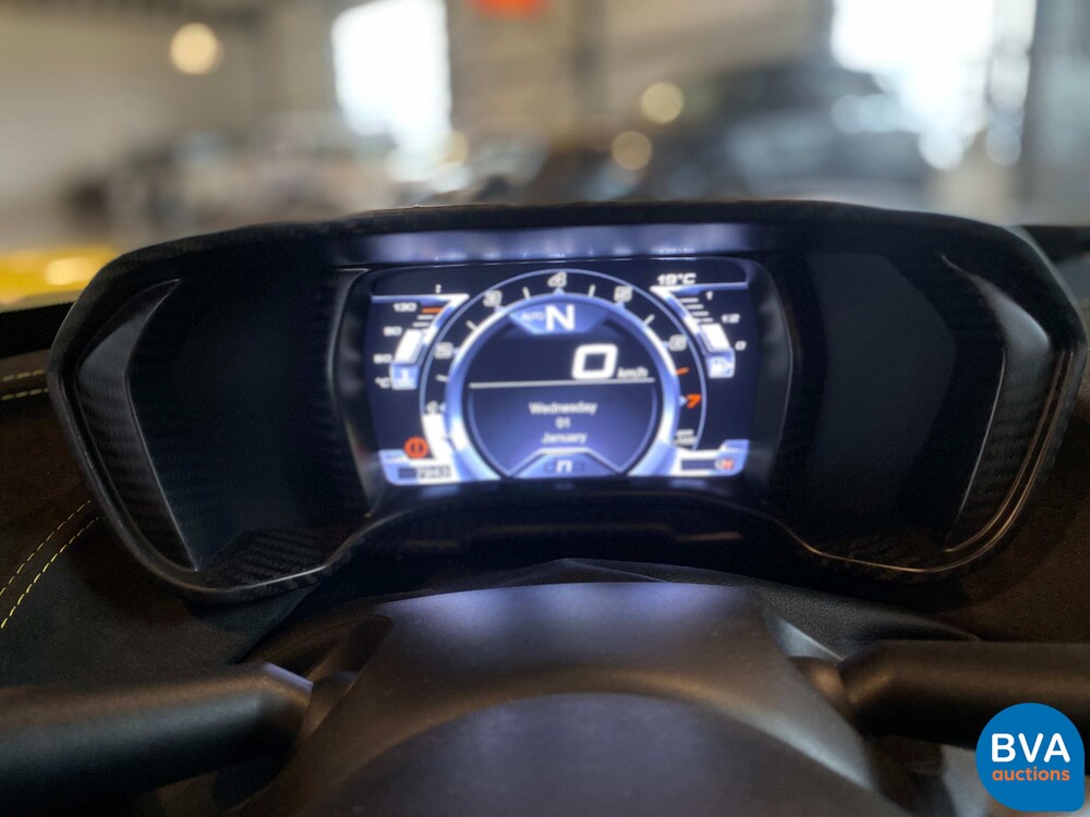 Alfa-Romeo 4C Spider 1750TBI Carbon TCT A6 240hp Cabriolet, PP-846-X.