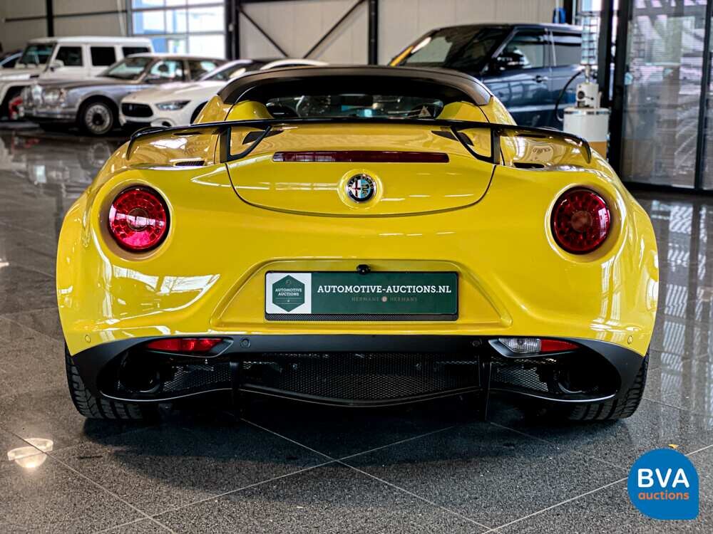 Alfa-Romeo 4C Spider 1750TBI Carbon TCT A6 240hp Cabriolet, PP-846-X.