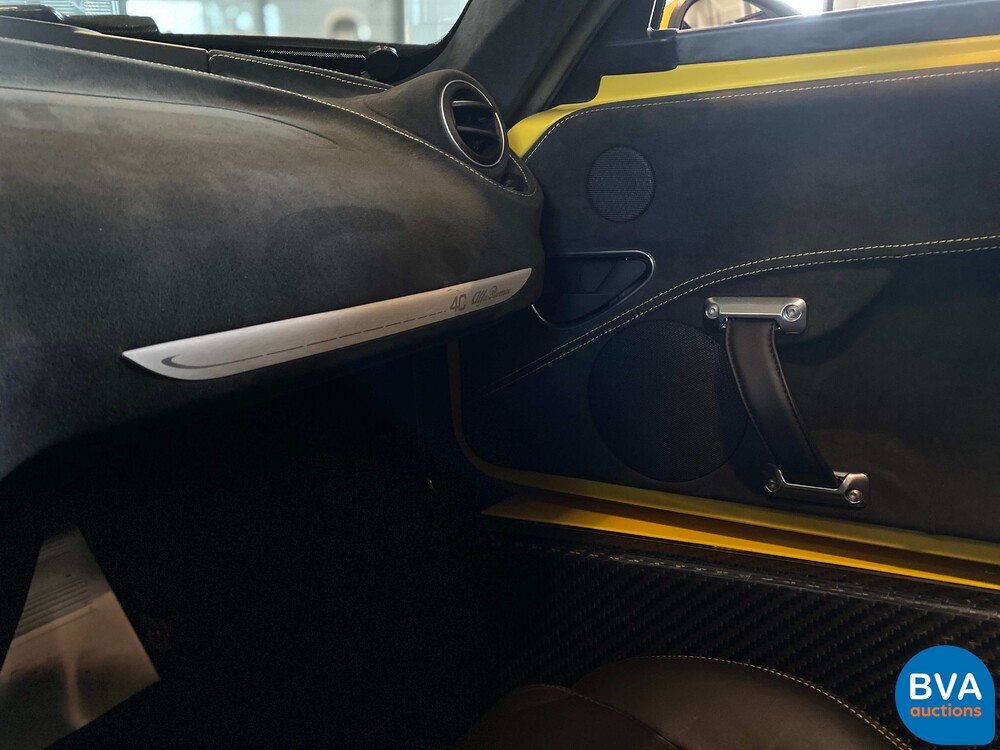 Alfa-Romeo 4C Spider 1750TBI Carbon TCT A6 240hp Cabriolet, PP-846-X.