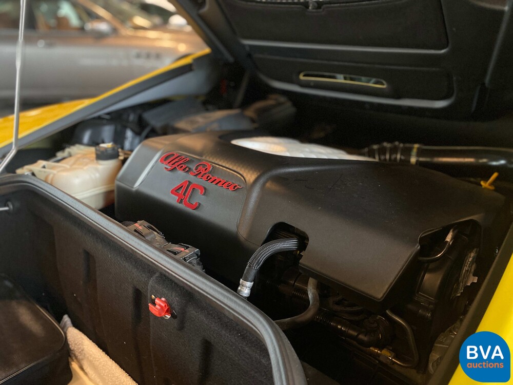 Alfa-Romeo 4C Spider 1750TBI Carbon TCT A6 240hp Cabriolet, PP-846-X.