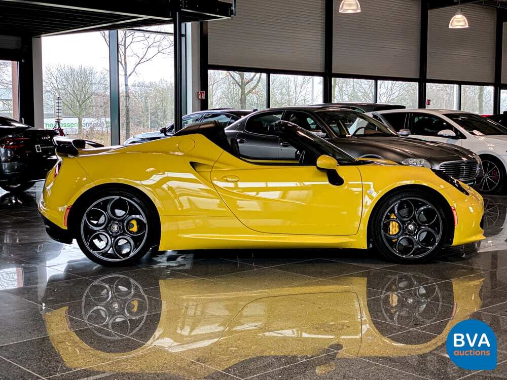 Alfa-Romeo 4C Spider 1750TBI Carbon TCT A6 240hp Cabriolet, PP-846-X.