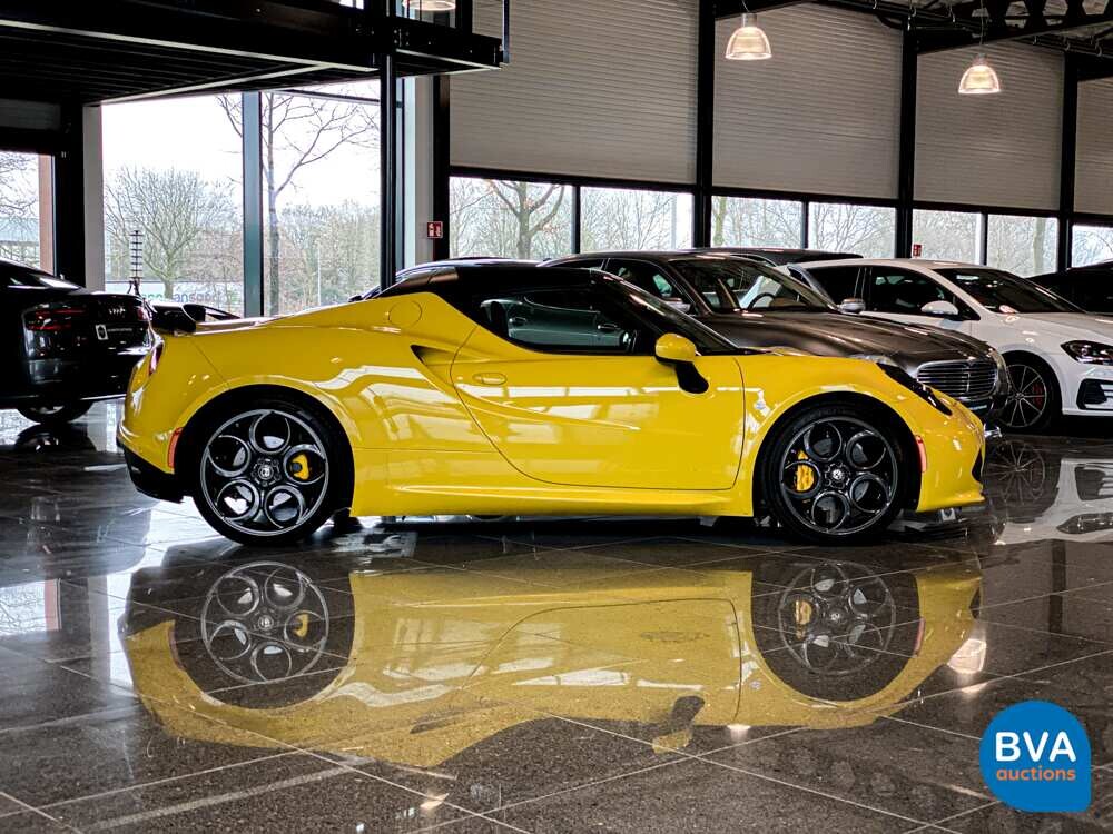 Alfa-Romeo 4C Spider 1750TBI Carbon TCT A6 240hp Cabriolet, PP-846-X.