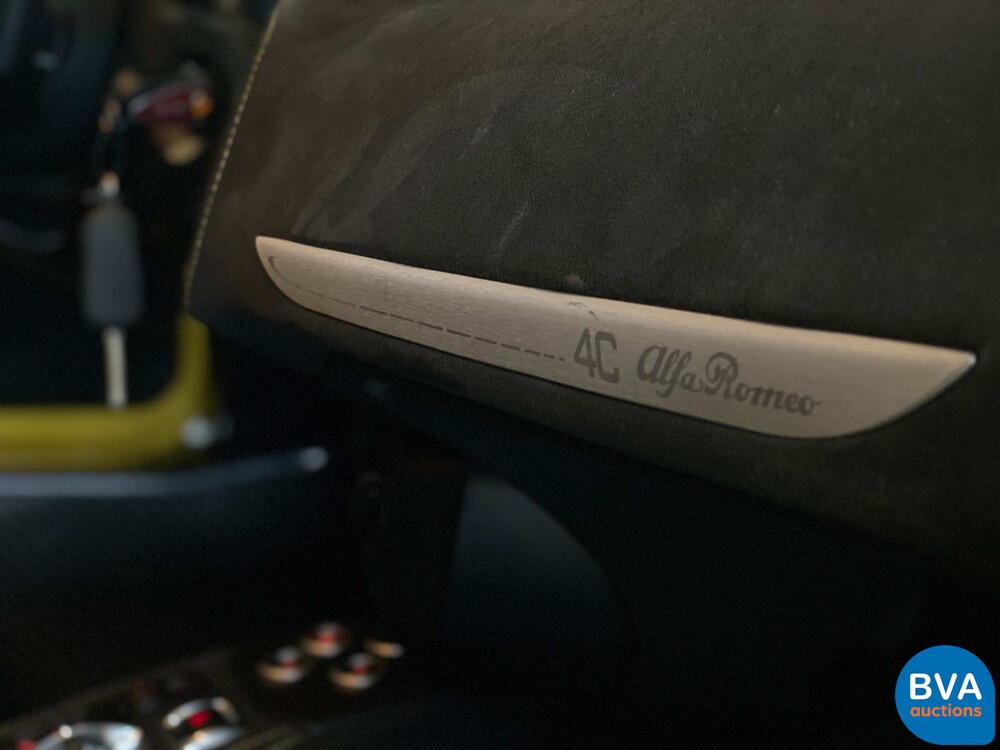 Alfa-Romeo 4C Spider 1750TBI Carbon TCT A6 240hp Cabriolet, PP-846-X.