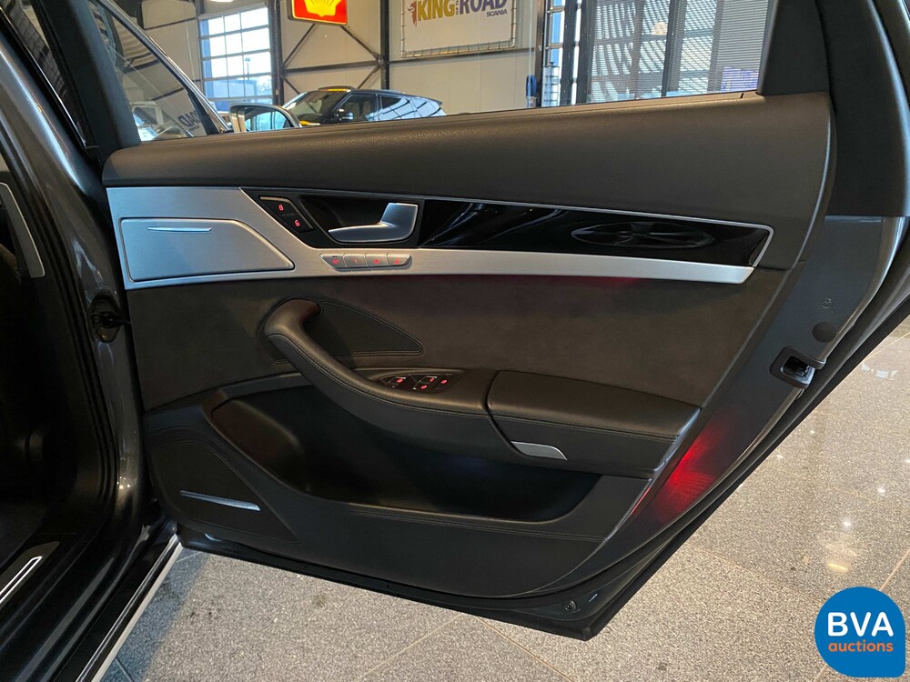 Audi A8 6.3 W12 quattro Lang Pro Line+ 500hp 2011 -Org. NL-, 04-RHV-9.