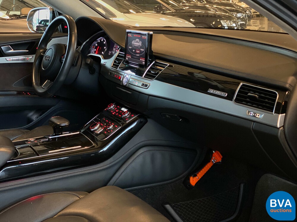 Audi A8 6.3 W12 quattro Lang Pro Line+ 500hp 2011 -Org. NL-, 04-RHV-9.
