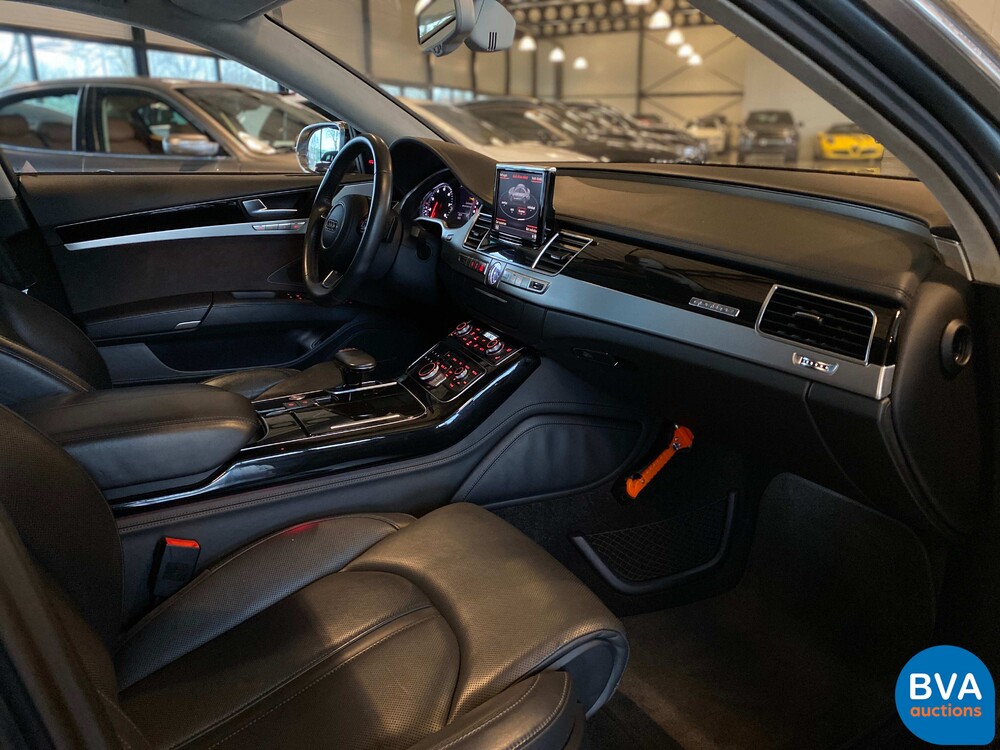 Audi A8 6.3 W12 quattro Lang Pro Line+ 500hp 2011 -Org. NL-, 04-RHV-9.