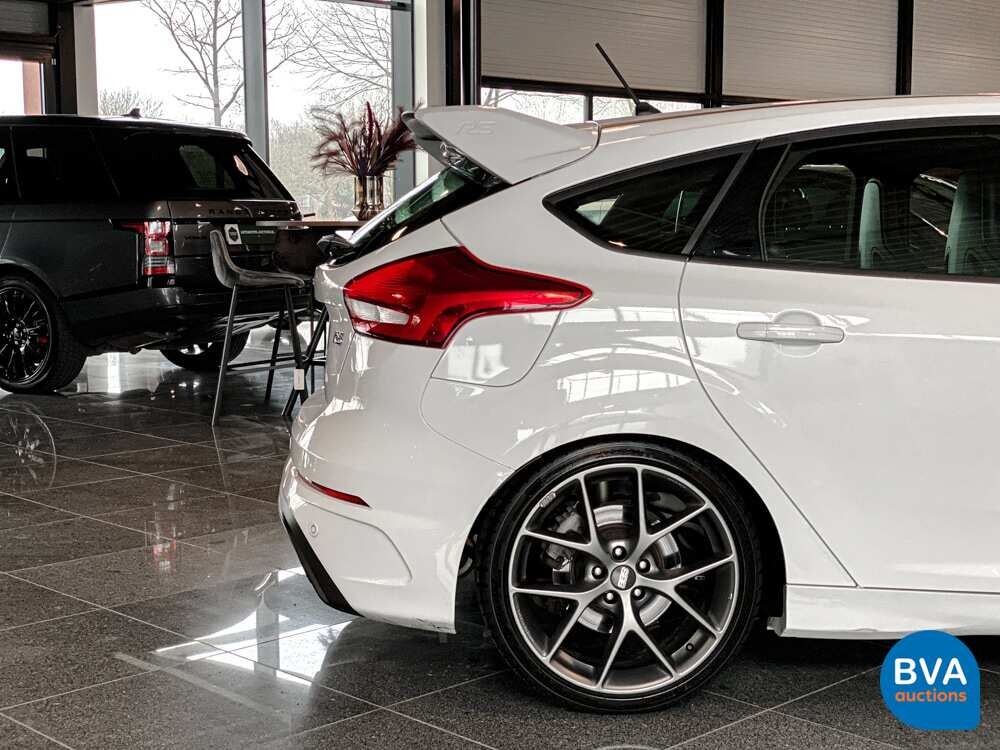 2017 Ford Focus RS 350hp.