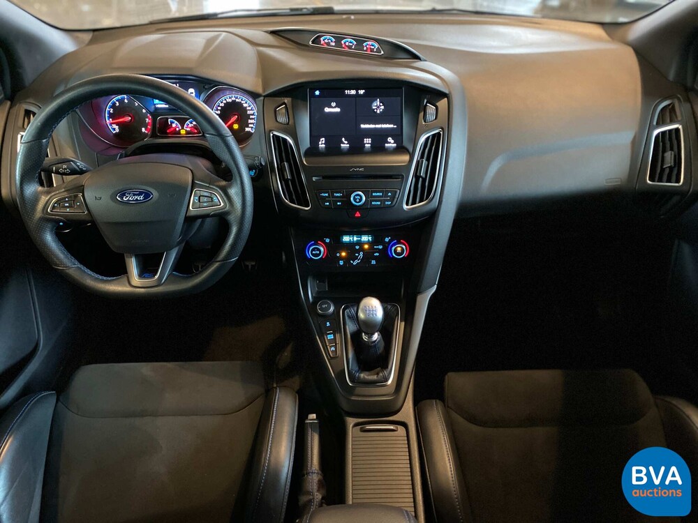 2017 Ford Focus RS 350hp.