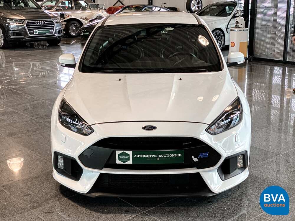 2017 Ford Focus RS 350hp.