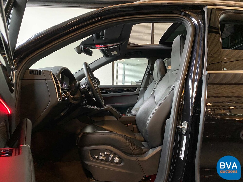 Porsche Cayenne E-Hybrid SportChrono 462pk 2018 -Org NL- -NW Model-, TG-791-N.