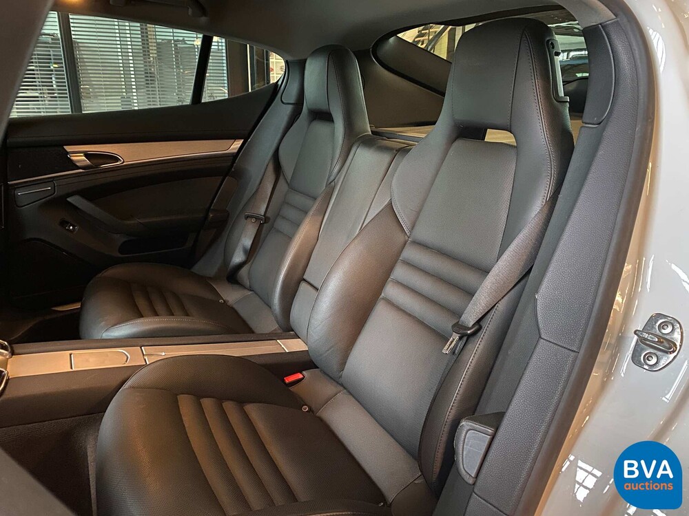Porsche Panamera S E-Hybrid 416pk SportChrono 2014 -Org NL-, 5-TDZ-03.