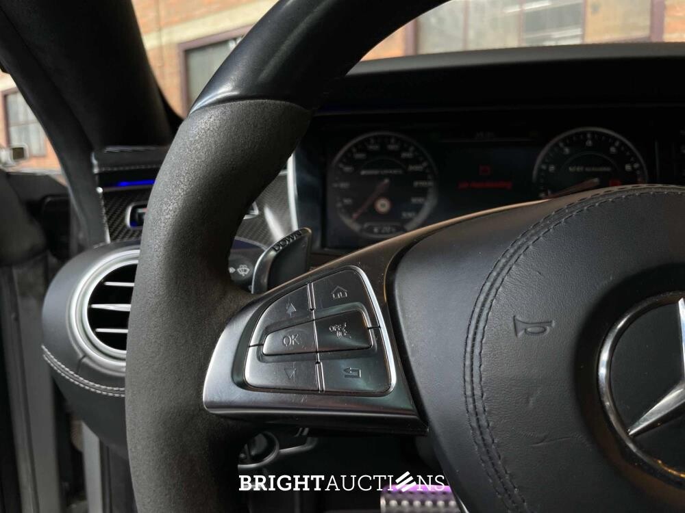 Mercedes-AMG S63 AMG 5.5 V8 4Matic 585pk 2015 S-Klasse Coupe Mercedes-Benz, N-942-DN