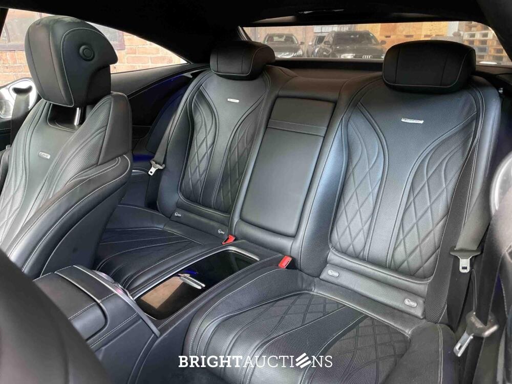 Mercedes-AMG S63 AMG 5.5 V8 4Matic 585pk 2015 S-Klasse Coupe Mercedes-Benz, N-942-DN